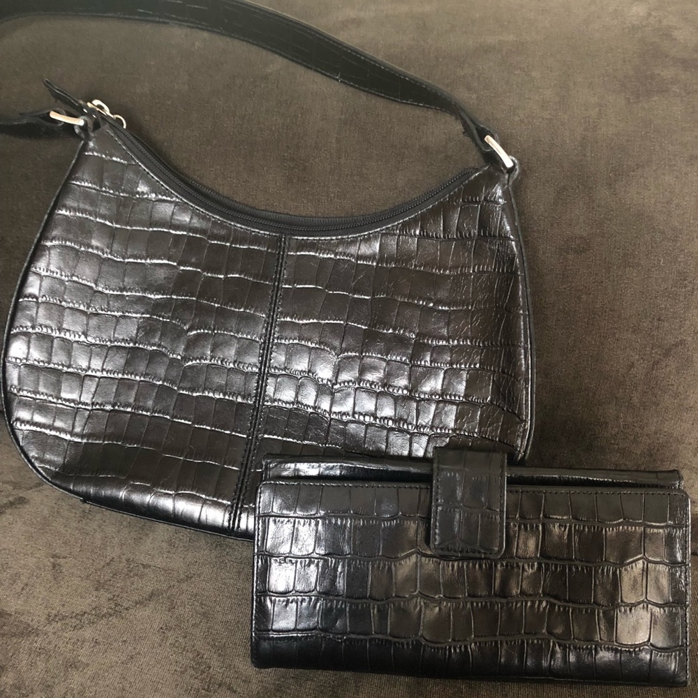 Maxx New York purse with matching wallet